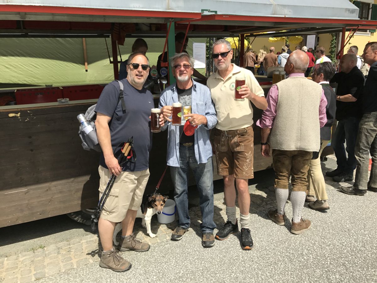 Franziskaner Stammtisch Hartberg 2017 Tonibräu Gruppenfoto